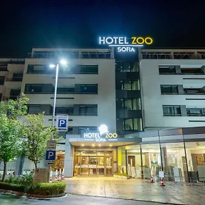 Szálloda Zoo - Secured Paid Parking, Szófia